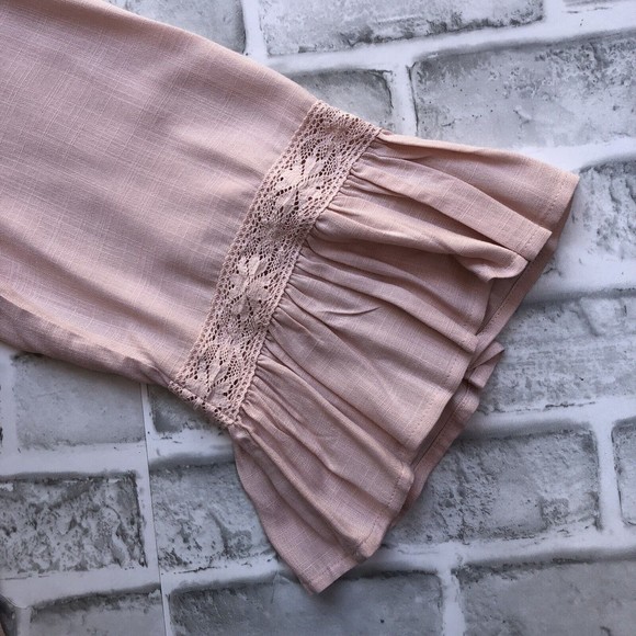 Chicos Size 1 (US 8)  Blush Pink V-Neck Button Front Blouse 3/4 Ruffled Sleeves - Picture 12 of 13
